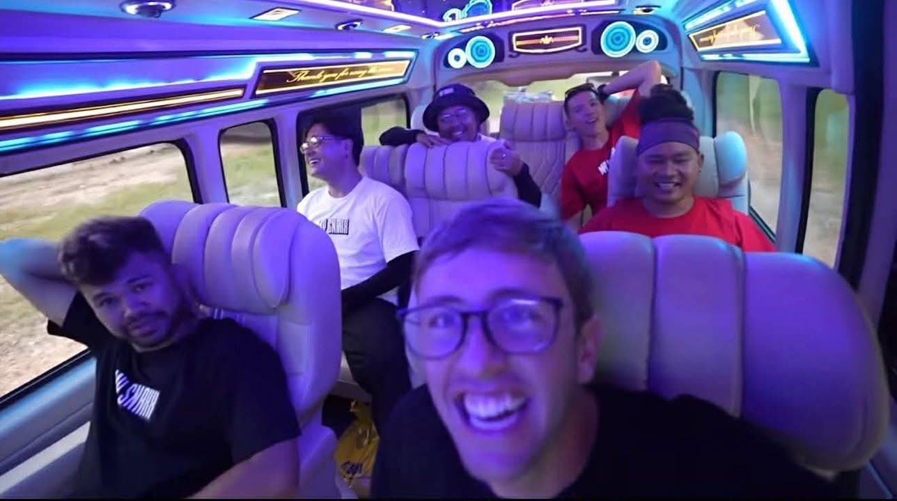 รถตู้ VIP เช่าเหมาหาดใหญ่