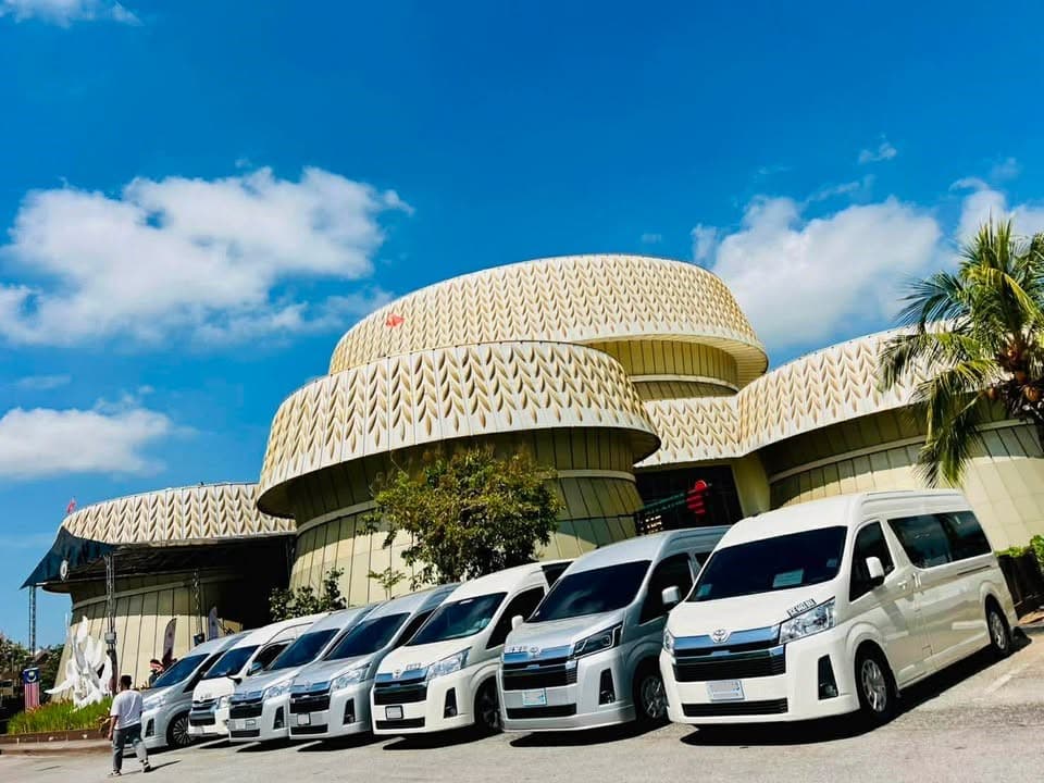 รถตู้ VIP เช่าเหมาหาดใหญ่
